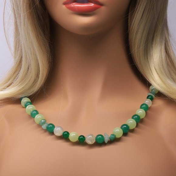 Green necklace set with Jade and Aventurine beads with earrings and bracelet. - Picture 2 of 7